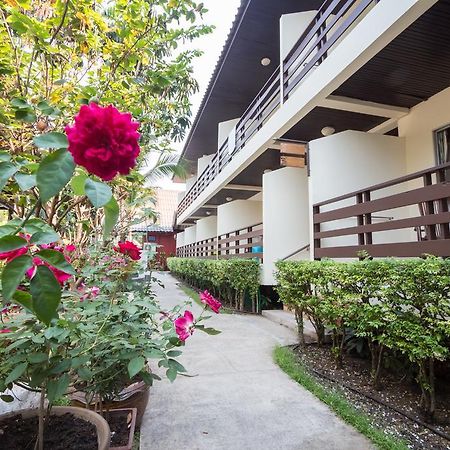 The Beach Garden Resort Pattaya Exterior photo