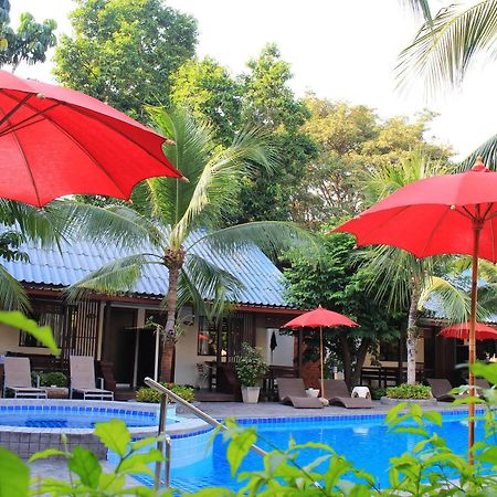 The Beach Garden Resort Pattaya Exterior photo