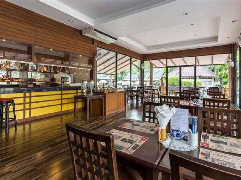 The Beach Garden Resort Pattaya Exterior photo