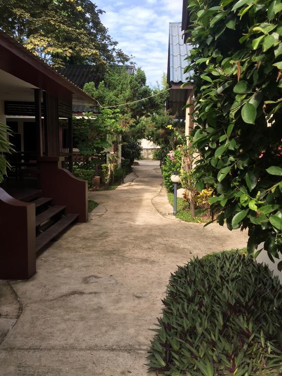 The Beach Garden Resort Pattaya Exterior photo