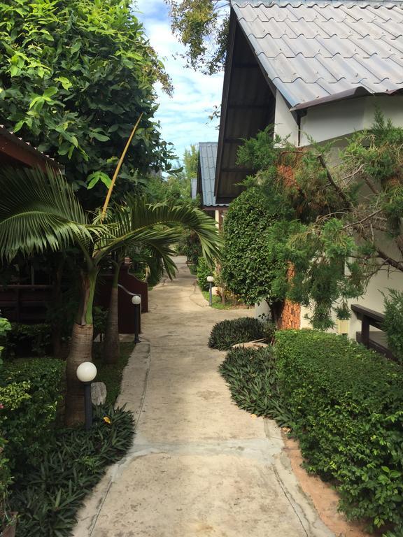 The Beach Garden Resort Pattaya Exterior photo