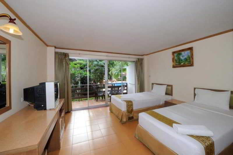 The Beach Garden Resort Pattaya Exterior photo