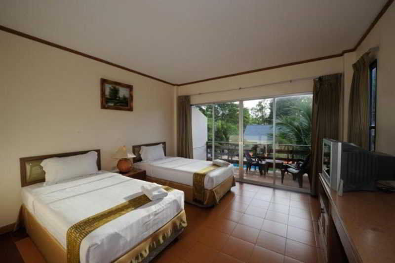 The Beach Garden Resort Pattaya Exterior photo