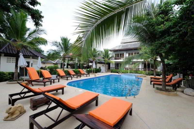 The Beach Garden Resort Pattaya Exterior photo
